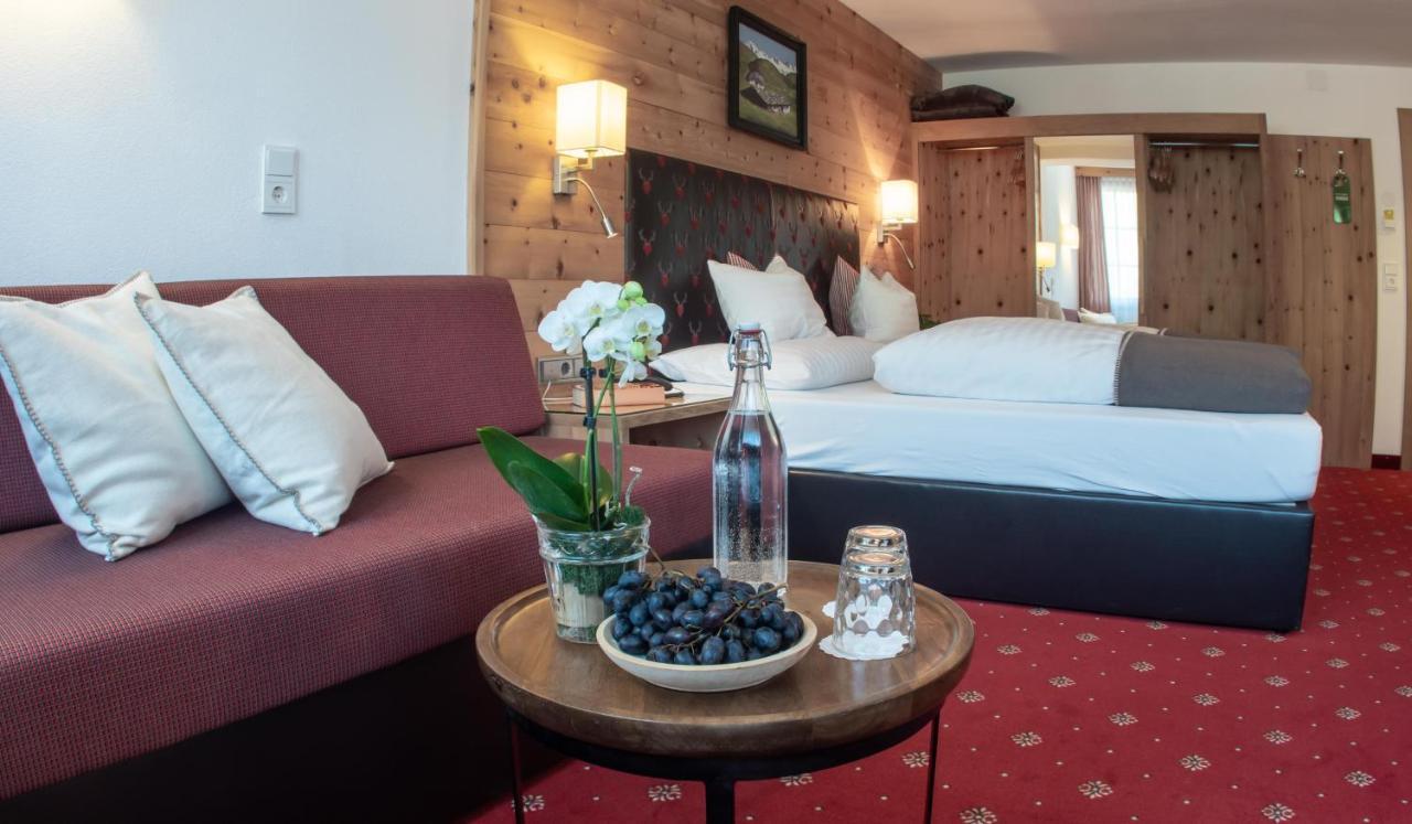 Hotel Tipotsch Стум Екстериор снимка
