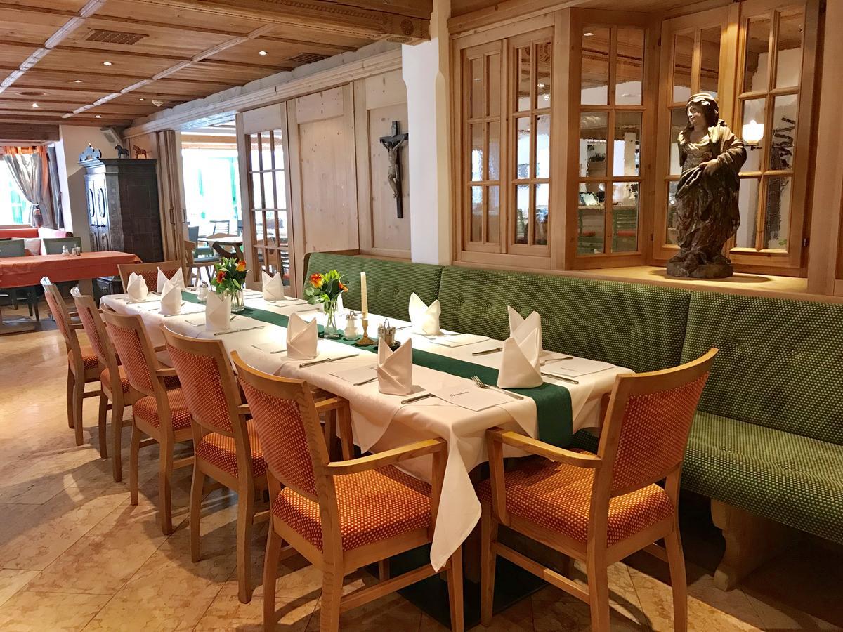 Hotel Tipotsch Стум Екстериор снимка
