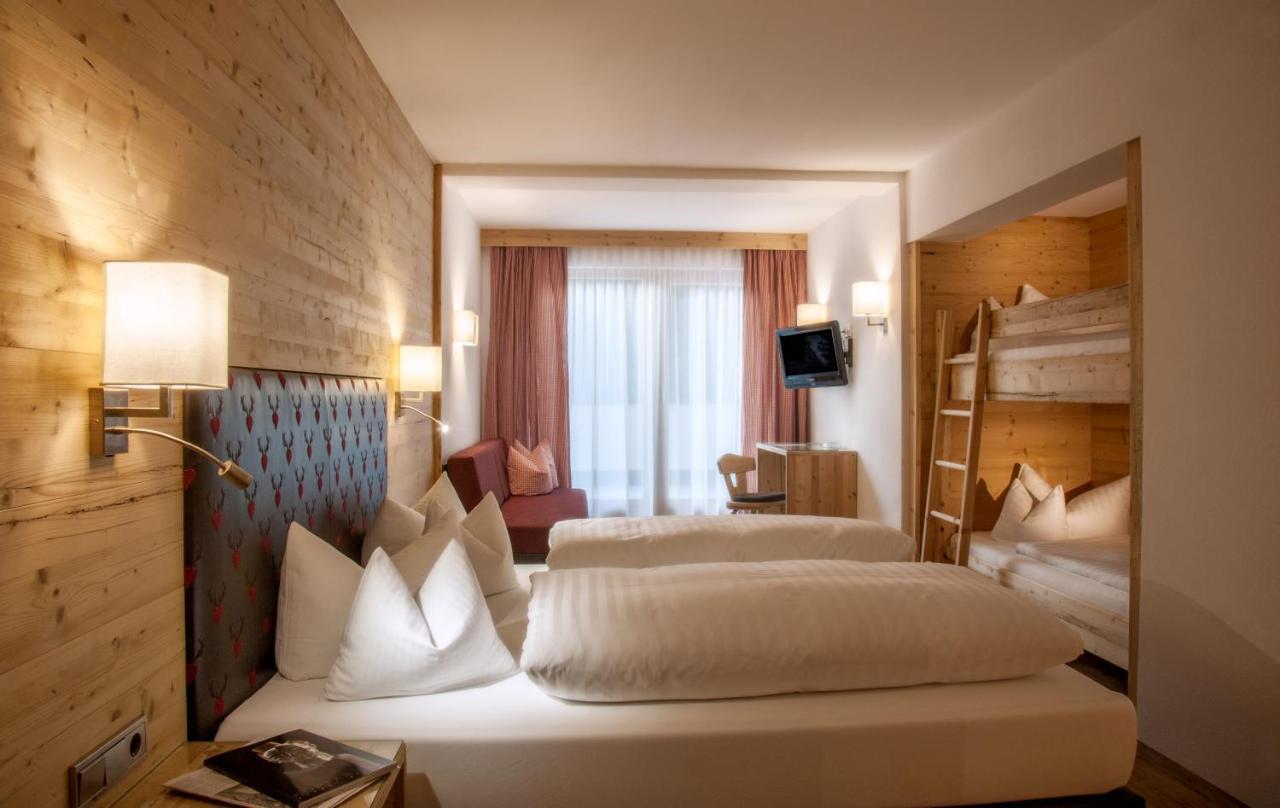 Hotel Tipotsch Стум Екстериор снимка