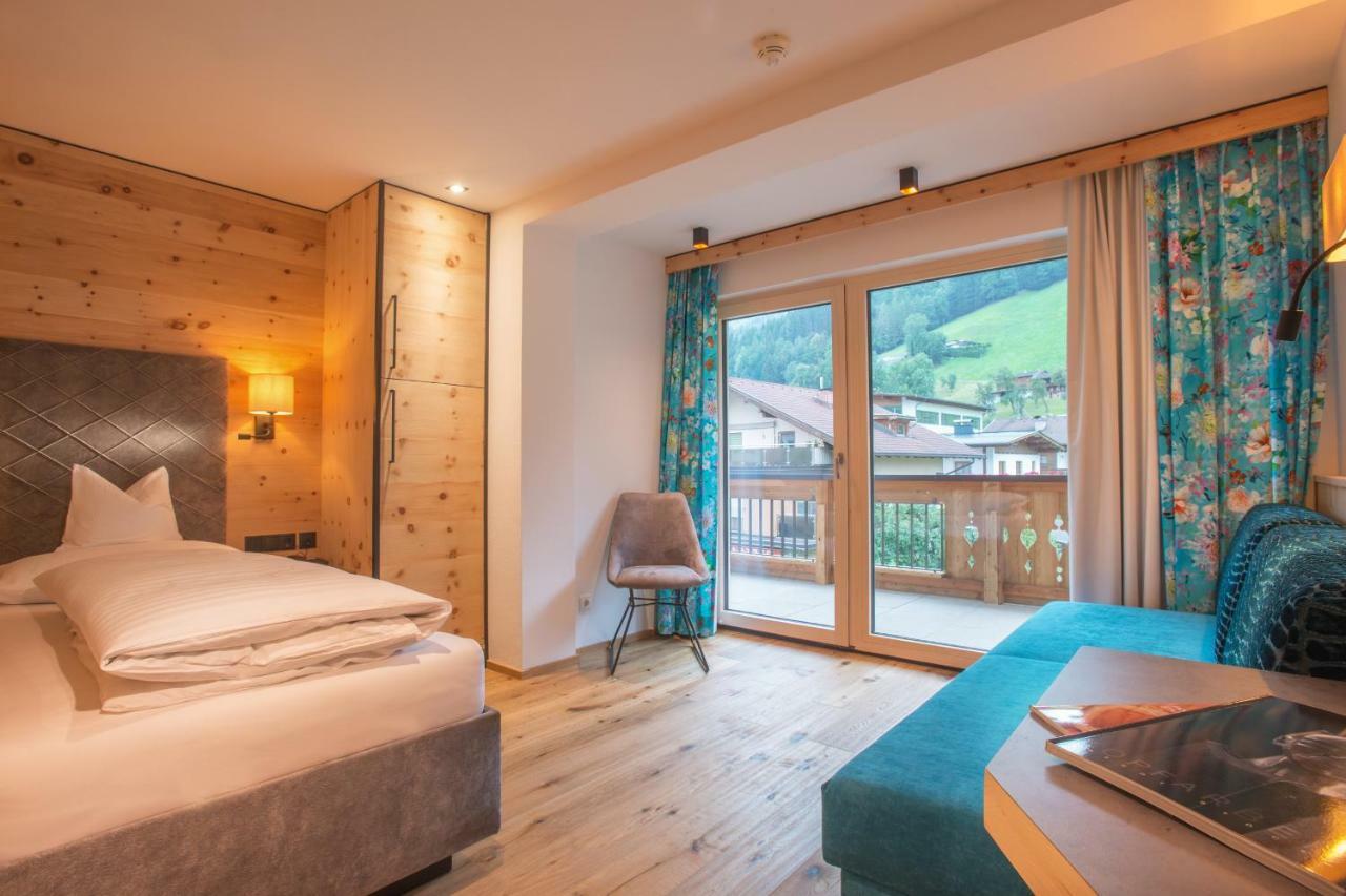 Hotel Tipotsch Стум Екстериор снимка
